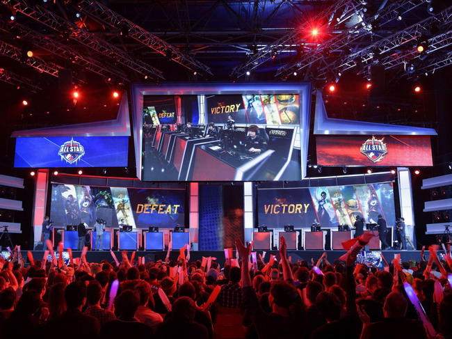 Navi将在IEM Katowice 2025的比赛中面对 Spirit ，以争夺季后赛名额