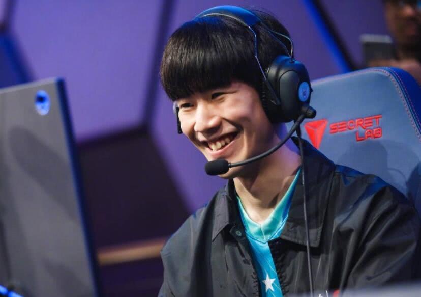 LNG官博更新：对阵IGY赛场返图